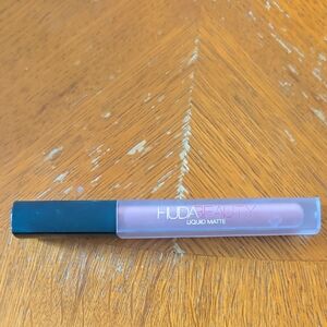 HUDA BEAUTY Liquid Matte Lipstick - Sweet Talker